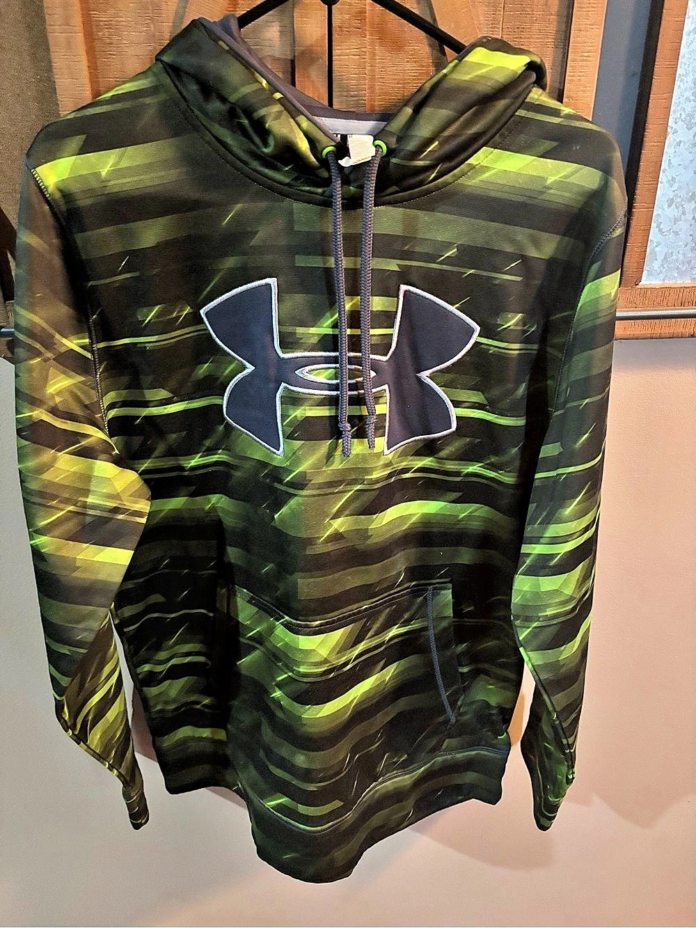 Under Armour Men's Abstract Hoodie Green & Black Medium